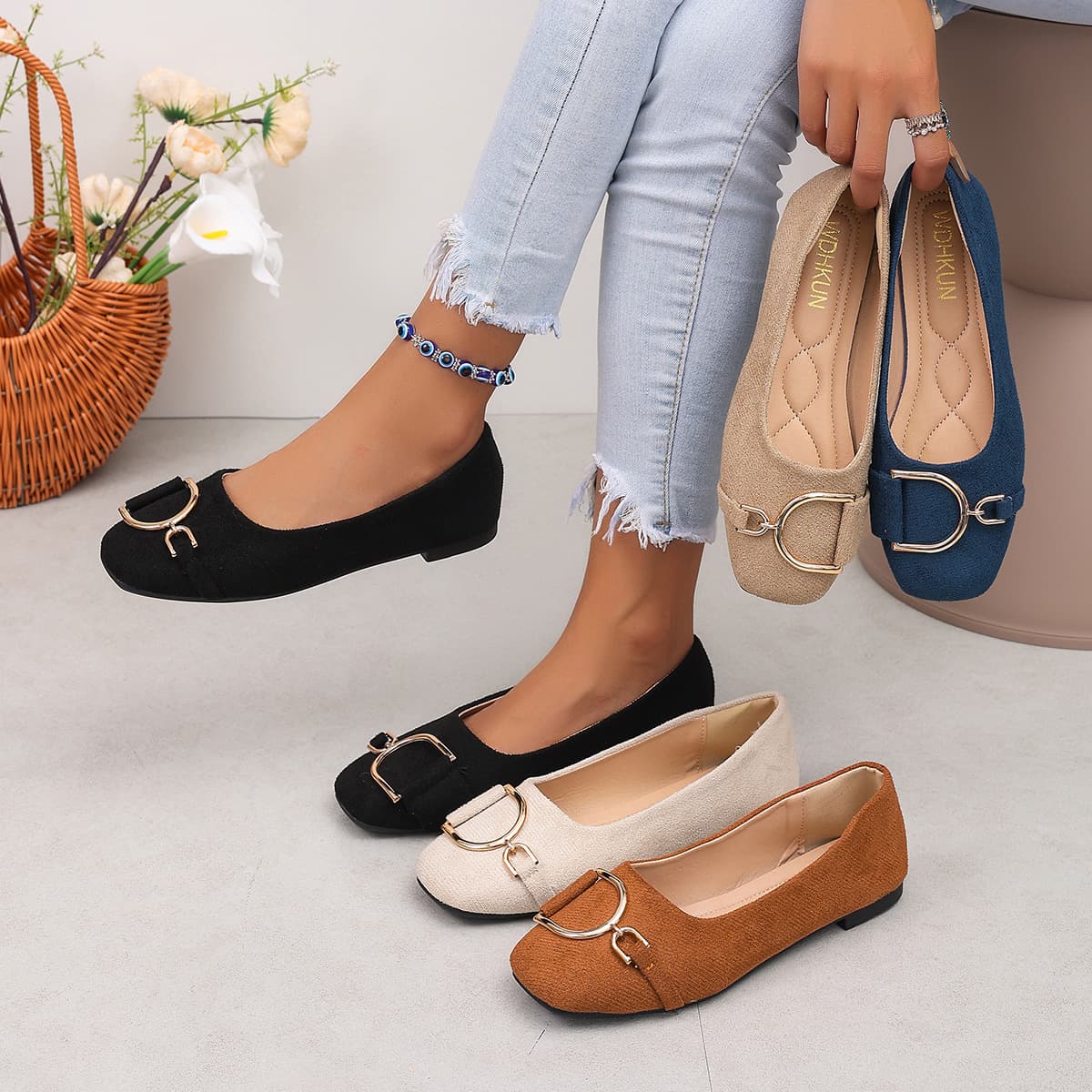 Foreign Trade Women's Shoes 2026 New Style European American Square Toe Flat Single Shoes Women Metal Buckle Shallow Mouth Soft Sole Versatile Loafers