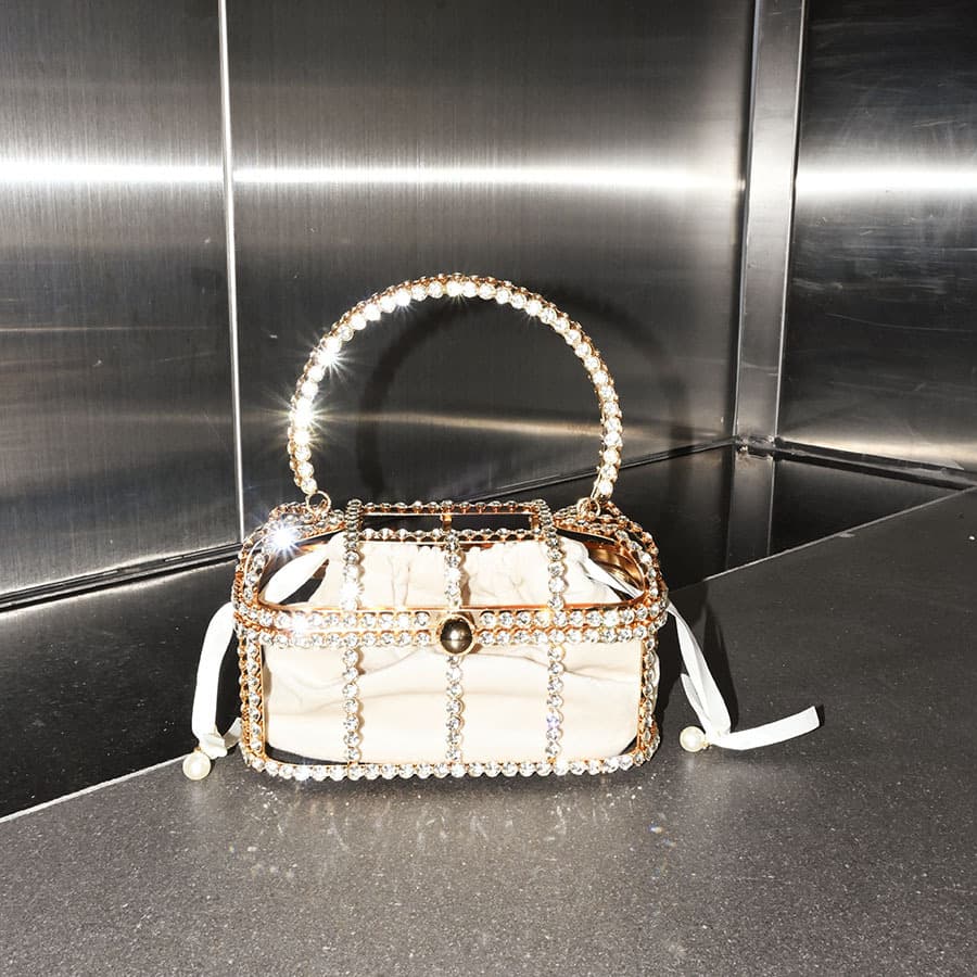 Shining Rhinestone Box Handle Bag Rhinestone Handle Exquisite Eye-Catching Drawstring Pouch Design Light Luxury Glamorous Banquet Bag.