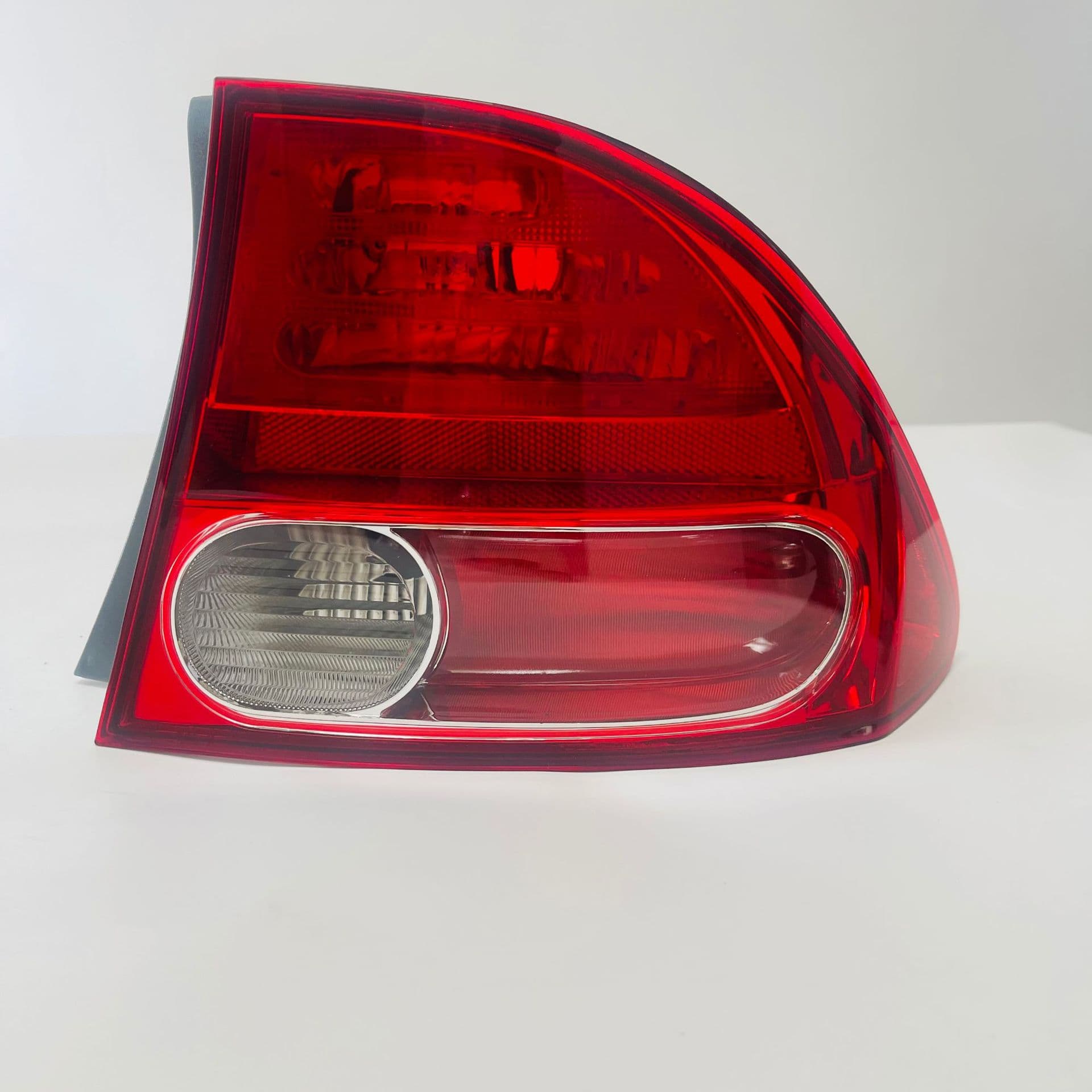 Compatible with Honda US Version 2006-08 Civic Rear Tail Light Brake Light Reverse Light Rear Turn Signal Lamp Housing Assembly