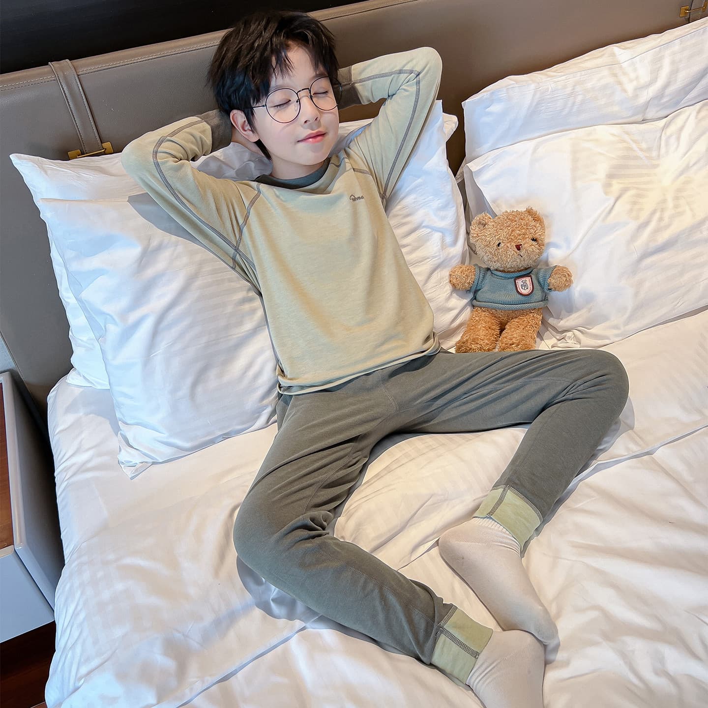 Boys' Autumn and Winter Pajama Set 2025 New Boys' Thermal Underwear Big Kids' Winter Velvet Homewear