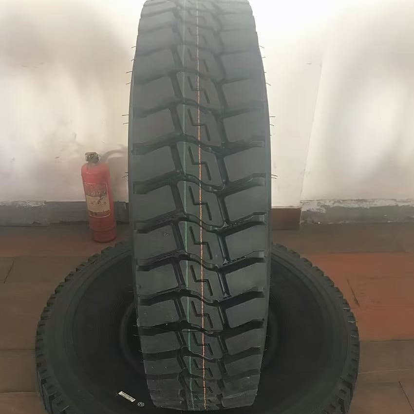 Factory Direct 9.00R20 All-Steel Truck Tires, Heavy-Duty Wear-Resistant Medium Pattern, Butterfly Tread