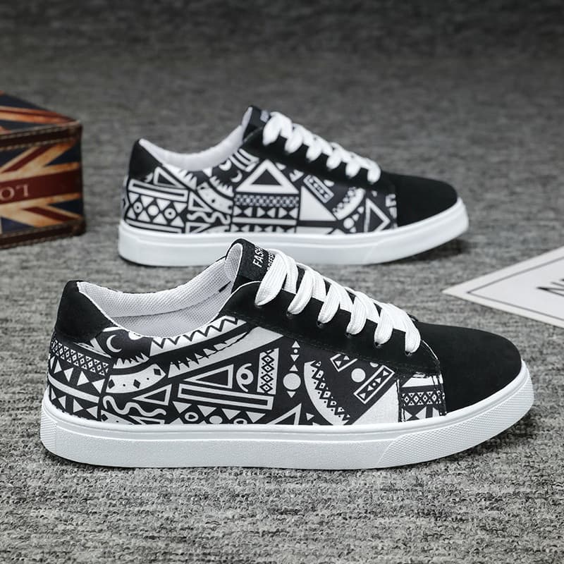 2025 Spring/Summer New Large Size Sports Shoes Student Casual Running Shoes Men's Board Shoes Wholesale