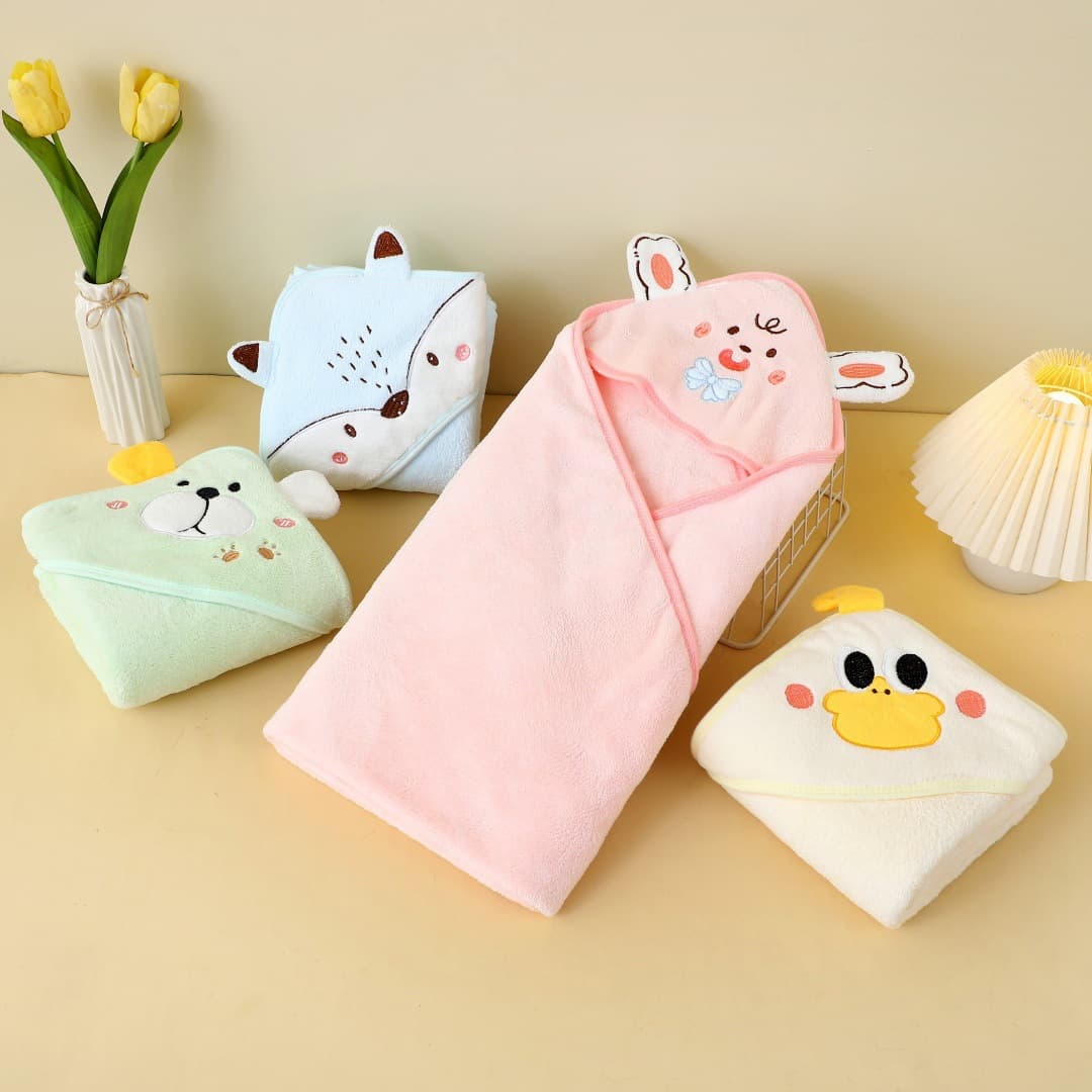 New Baby Hooded Bath Towel Newborn Thickened Coral Velvet Soft Absorbent Bathrobe Children's Cape Bath Towel
