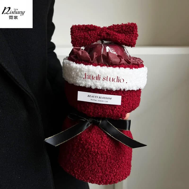 Christmas small fragrant lamb wool bag floral cloth Christmas Eve apple bouquet wrapping paper Christmas hat diy material package