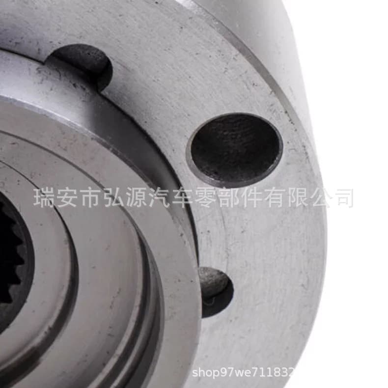 Front wheel clutch freewheel 40250-01J01 is suitable for Nissan Patrol, Safari, GQ models manufactured in 1990 and above.