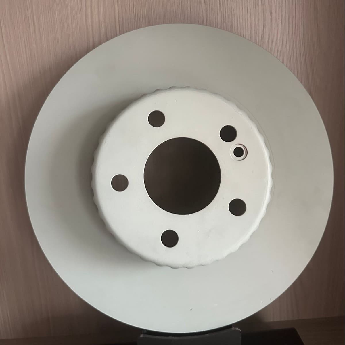 Factory wholesale for AITO M5/M8/M9 rear disc car brake disc, front disc parts, brake pads.