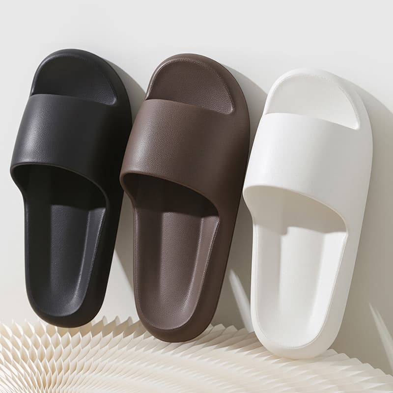 2026 New Style Women's Bathroom Slippers, Cloud-like Comfort, Lightweight Home Slippers, Popular Shower Slippers for Men