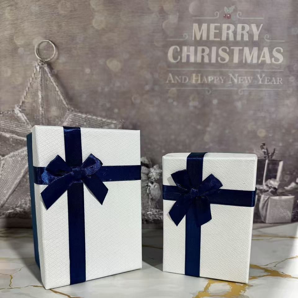 Factory Direct Sales Crystal Ball White Simple Ribbon Birthday Gift Box Packaging Pearl Cotton High Hardness Gift Box Wholesale