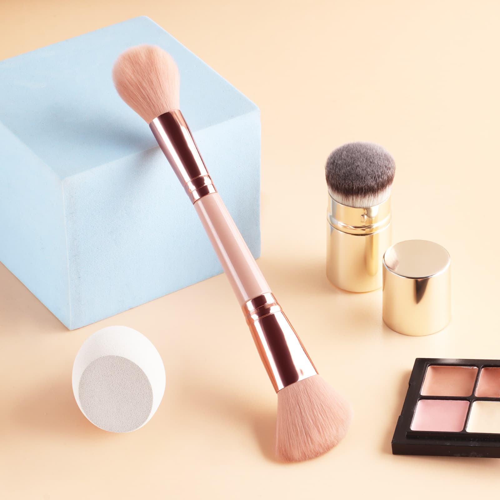 Double-ended contouring and highlighting brush + retractable powder brush + beauty egg, super soft bristles, novice-friendly beauty tool