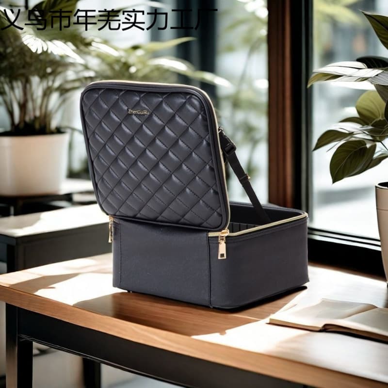 New Three-Color LED Mirror Cosmetic Bag, Large Capacity Skincare Storage Bag, Portable Professional Makeup Case for Men