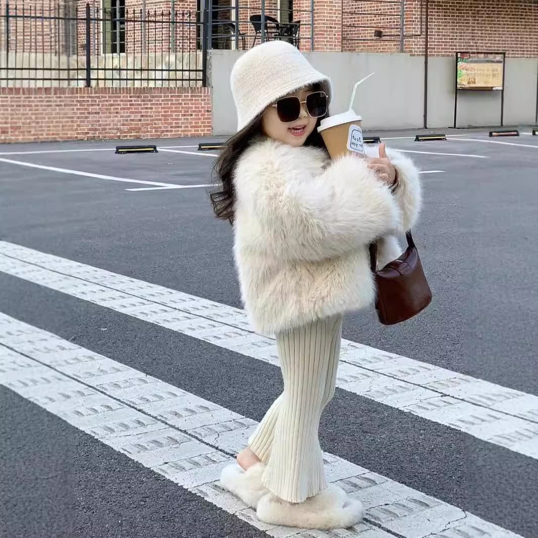 New girls' fleece-lined thick coat, children's fur coat, faux fox fur, versatile and stylish fur cotton coat.