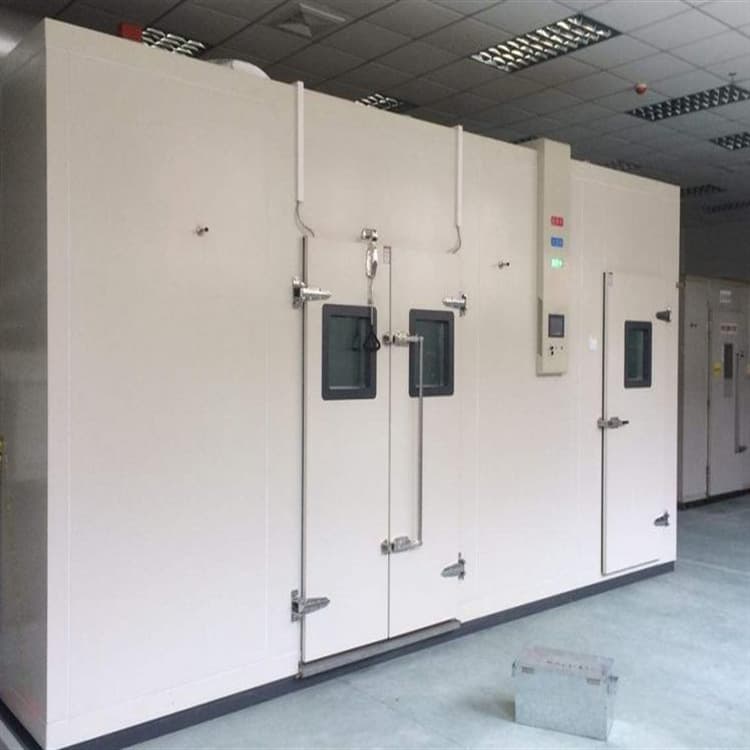 Uniform Temperature and Humidity Simulation, Large Walk-in Constant Temperature and Humidity Chamber, Achieves Remote Microcomputer Control Operation
