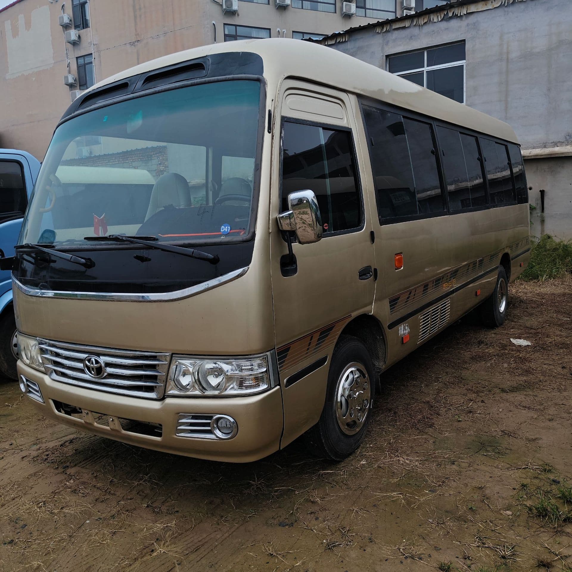 Cross-Border Toyota Coaster 19-23 Seat Used Medium Bus Luxury Business Reception Vehicle
