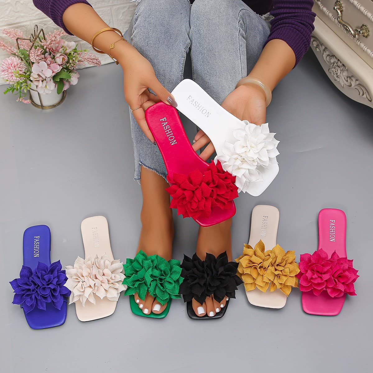 Versatile flower slippers for outdoor wear, casual vacation beach slippers, summer new non-slip open toe flat slippers