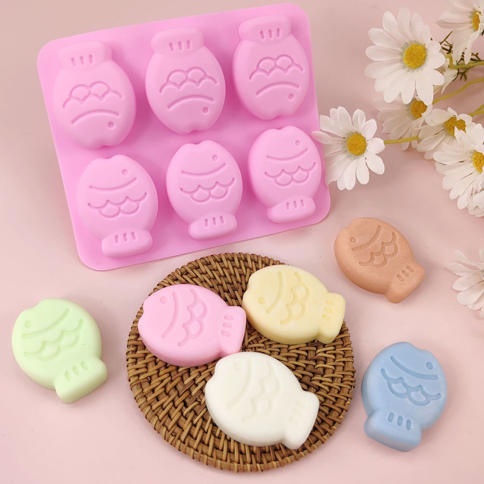 6-Unit Cartoon Fish Cake Baking Mold Chocolate Sugar Art Decoration DIY Wax Gypsum Model Irregular Shape Silicone Mold