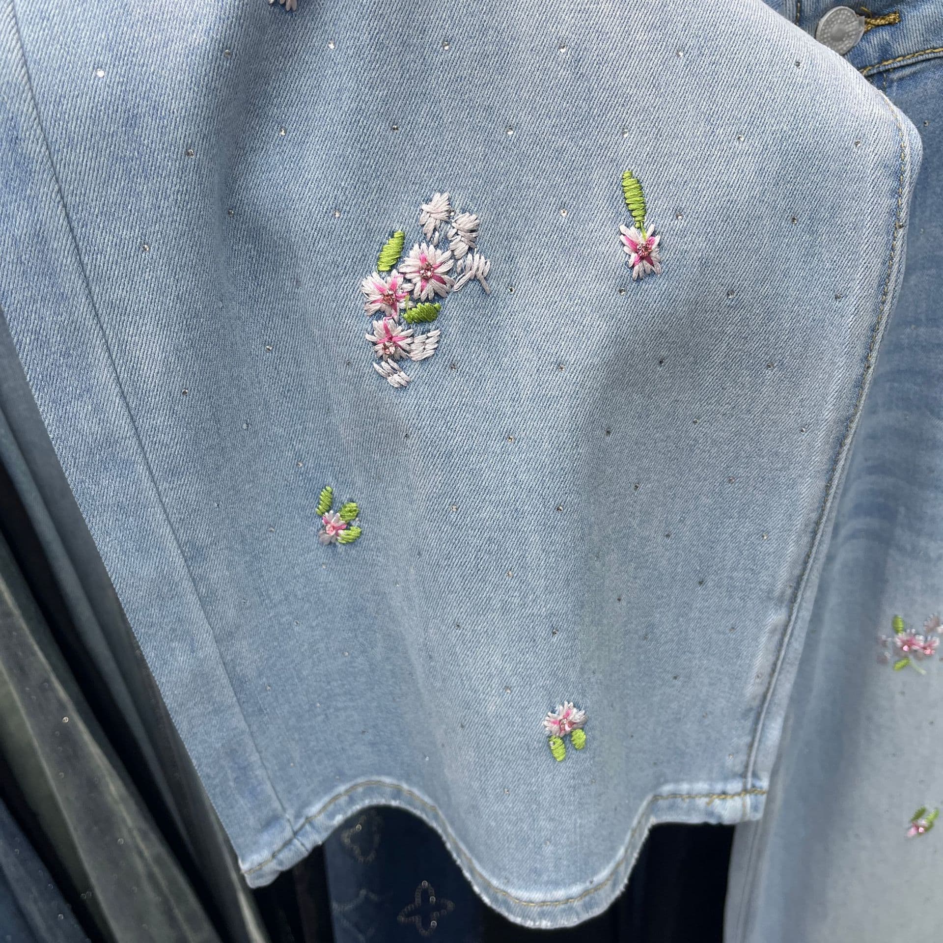 Embroidered Jeans 2026 Summer New Style Pear-Shaped Body Flattering Straight-Leg Pants Heavy-Duty Flower Rhinestone Long Pants