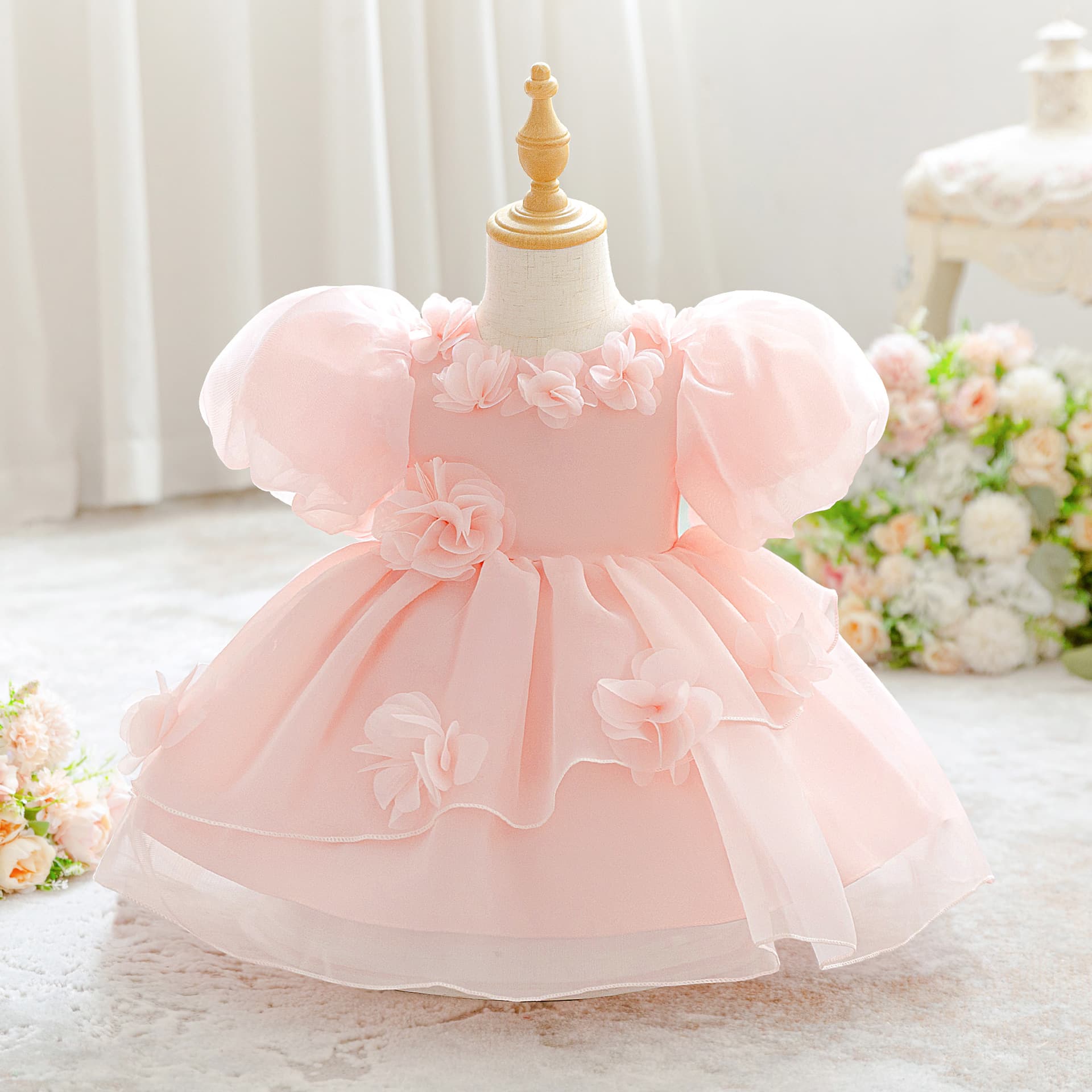 Fashionable Cute Pink 3D Floral Princess Dress New Bubble Sleeve Tutu Dress Baby First Birthday Party Gown