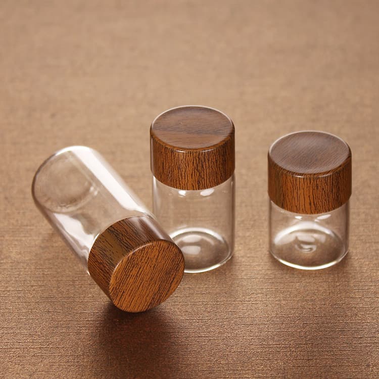 Diameter 24mm Threaded Sealed Transparent Small Glass Bottle Regulated 10ml Wood Grain Cap Glass Bottle Peppermint Oil Sample Bottle