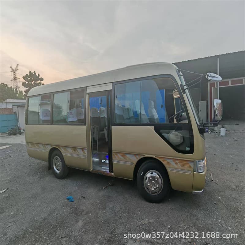 Export Used Toyota Coaster 19-23 Seater Electric Folding Door Electric Swing Door 4-Cylinder 6-Cylinder