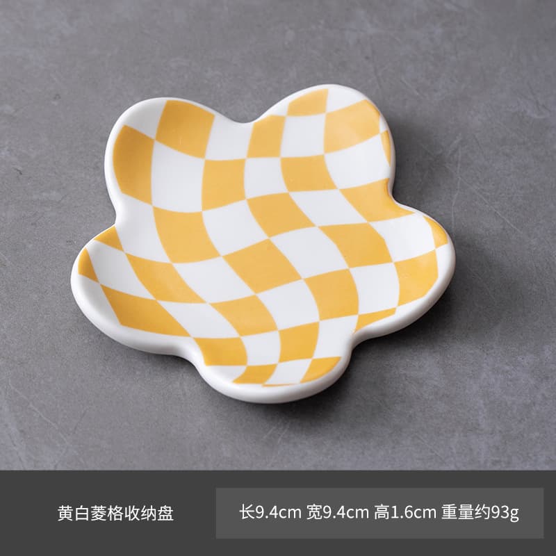 European Creative Ceramic Petal Plate Minimalist Scalloped Fruit Dish Small Saucer Jewelry Organizer Desktop Decorative Plate