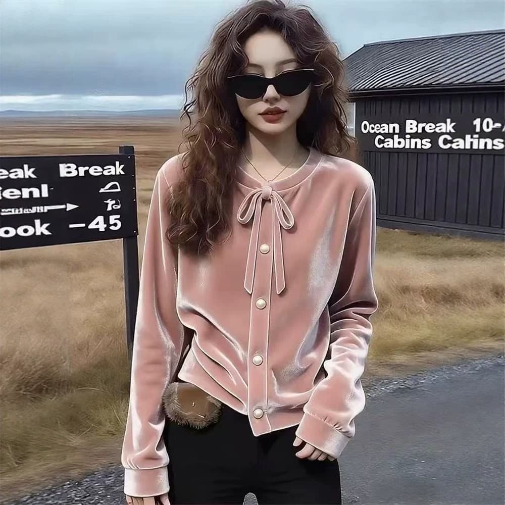 Elegant Cute Custom Pink Round Neck Velvet Comfort Shirt for Women, 2026 Fall New Trendy Top