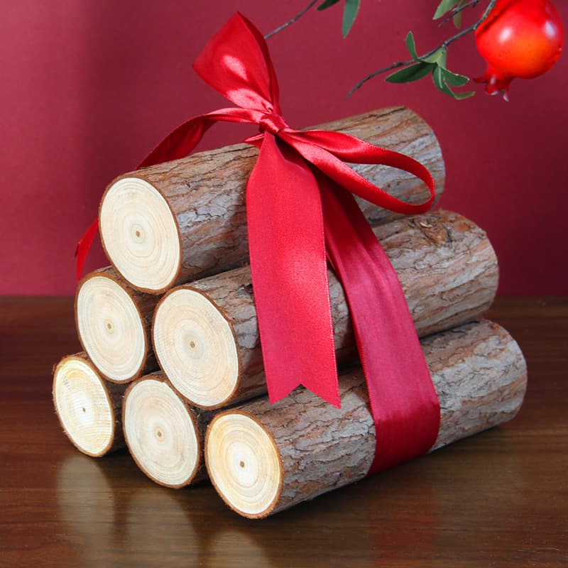 Housewarming decorations, firewood, moving ceremony supplies, housewarming ornaments, bringing good fortune upon entering the house, and firewood for handover.