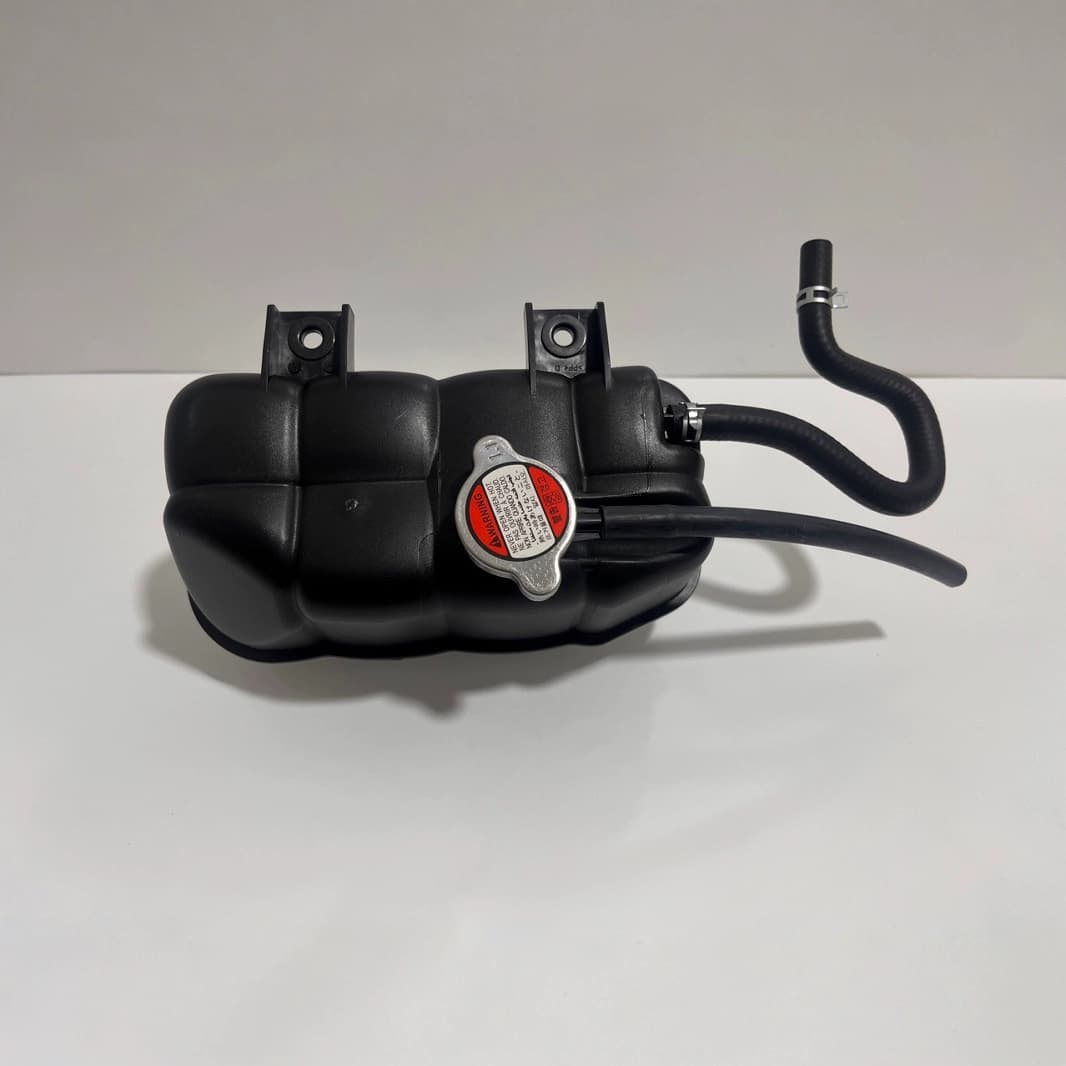 21710-1LA1A is suitable for NISSAN Infinity patrol expansion tank auxiliary water tank