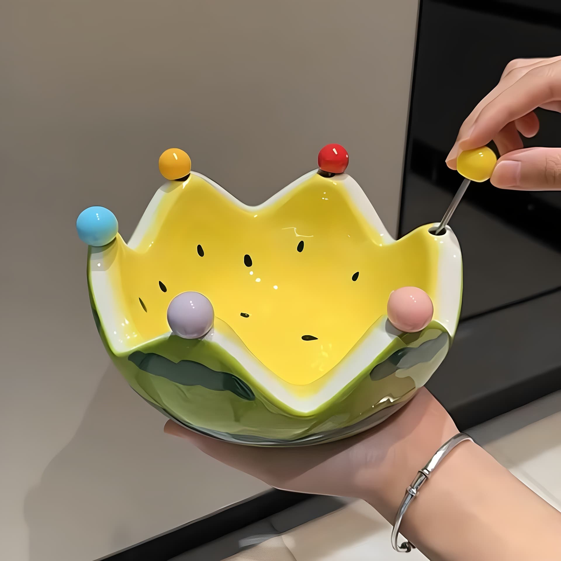 Creative Ceramic Watermelon Fruit Bowl with Fruit Fork Set, Large Capacity Living Room Coffee Table Fruit Plate, Cute Decorative Ornament