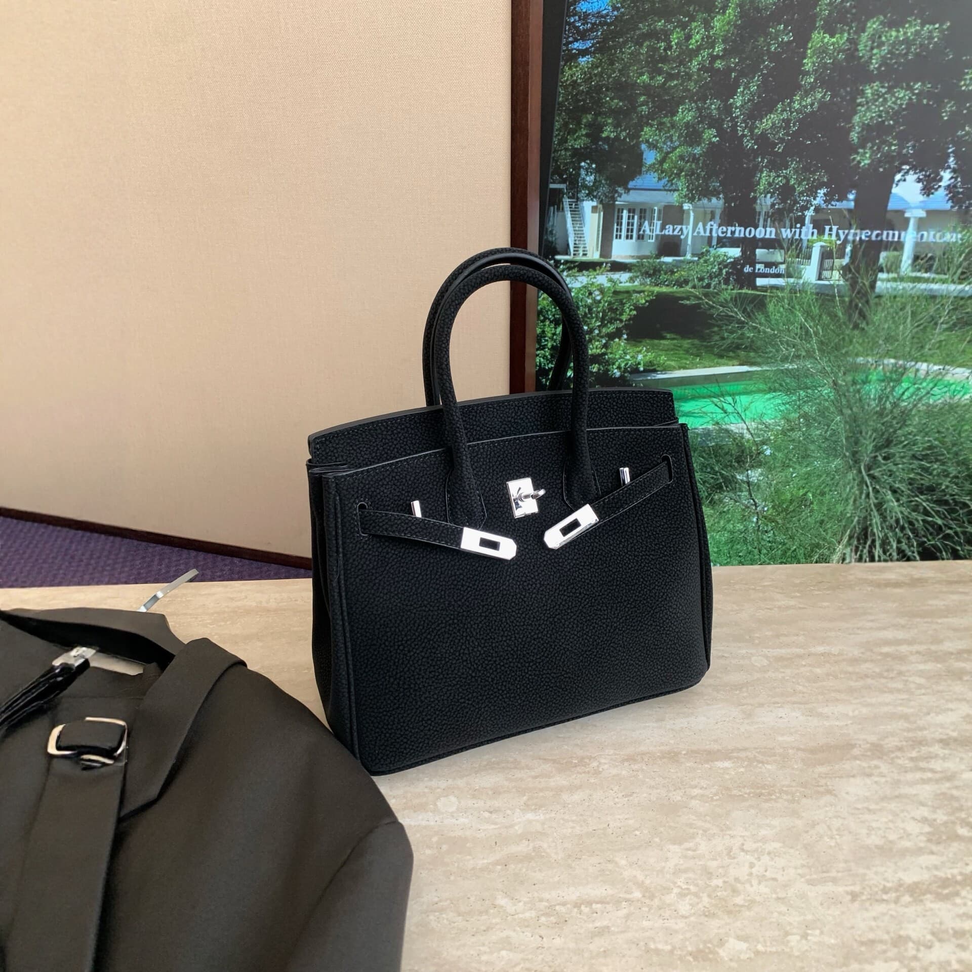 Genuine Leather Lychee Pattern Platinum Bag Women's Commuter Versatile Handbag High-End Lock Buckle Fashion Luxury Women's Bag