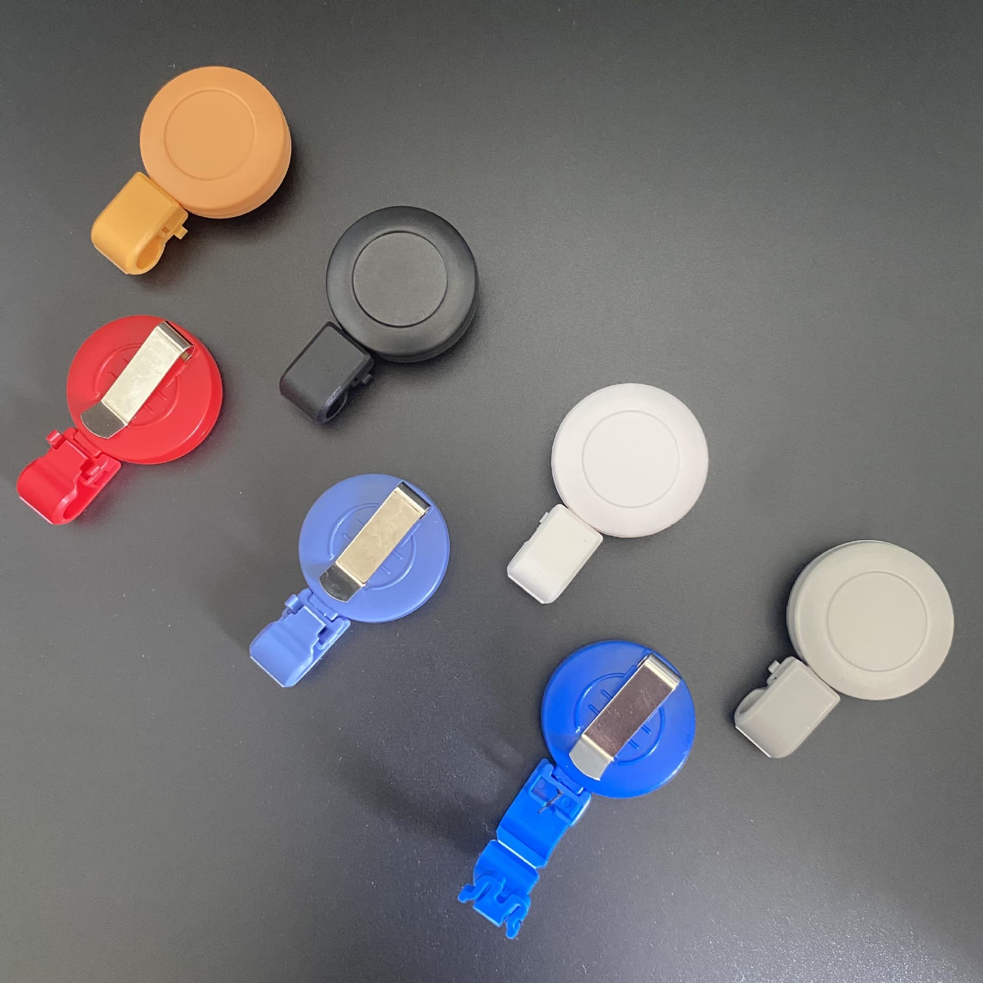Manufacturer Wholesale Pull-Tab Anti-Loss Retractable Frosted Clip for Badges, Card Holders, and ID Clips in Colors