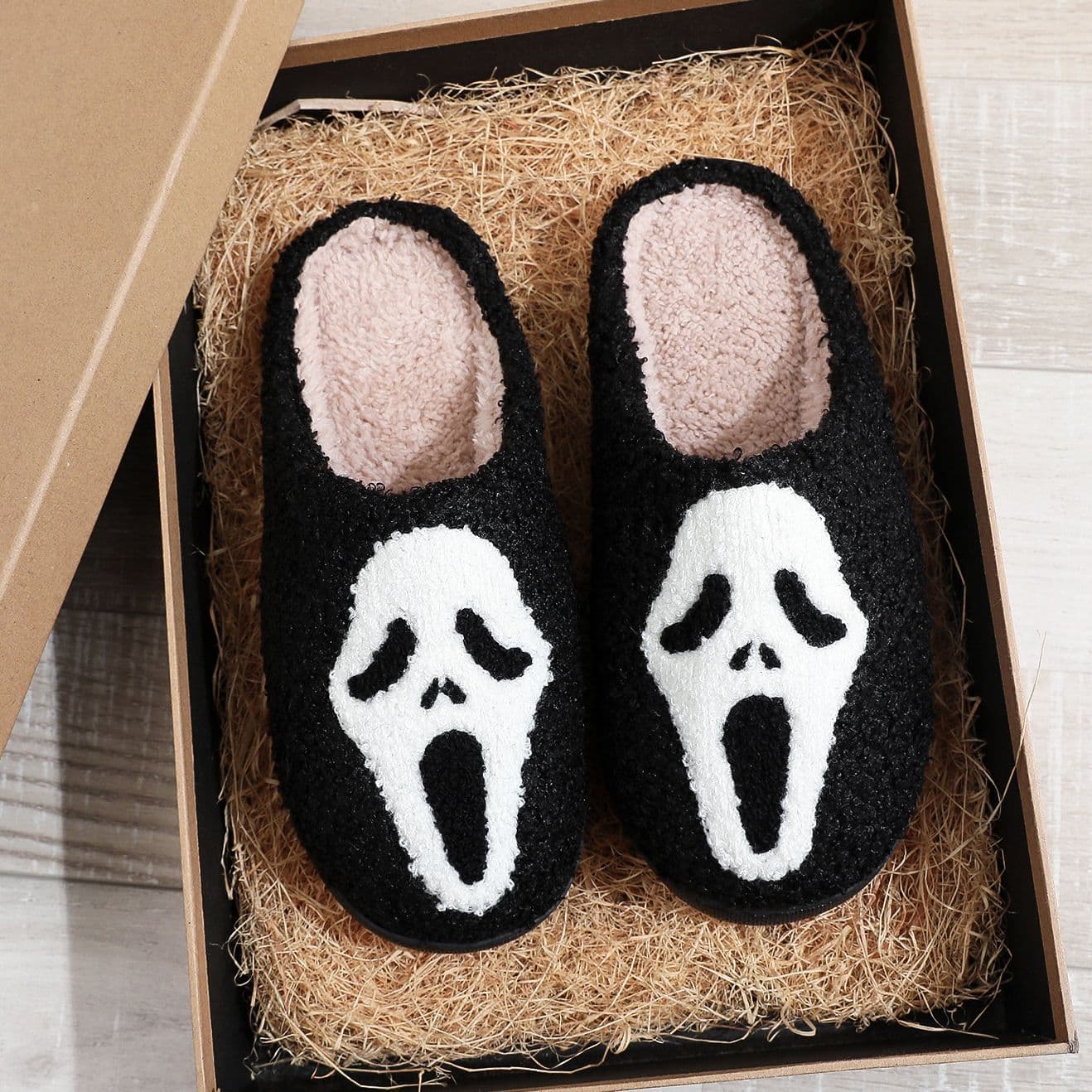 Halloween New Cotton Slippers Men Women Home Winter Skull Scream Smiley Face Shoes Women's Cotton Slippers Winter