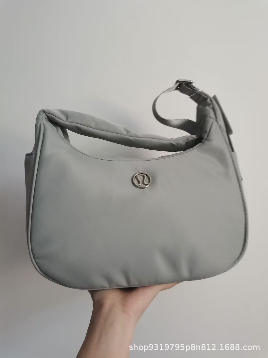 lulu City Essentials Shoulder Bag 4L Women's Single-Shoulder Commuter Horn Underarm Bag Versatile
