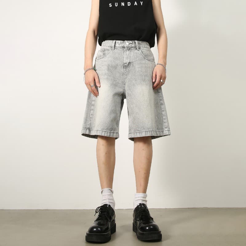 Summer new American retro distressed blue denim shorts men's loose straight leg five-quarter pants versatile hot pants trendy brand
