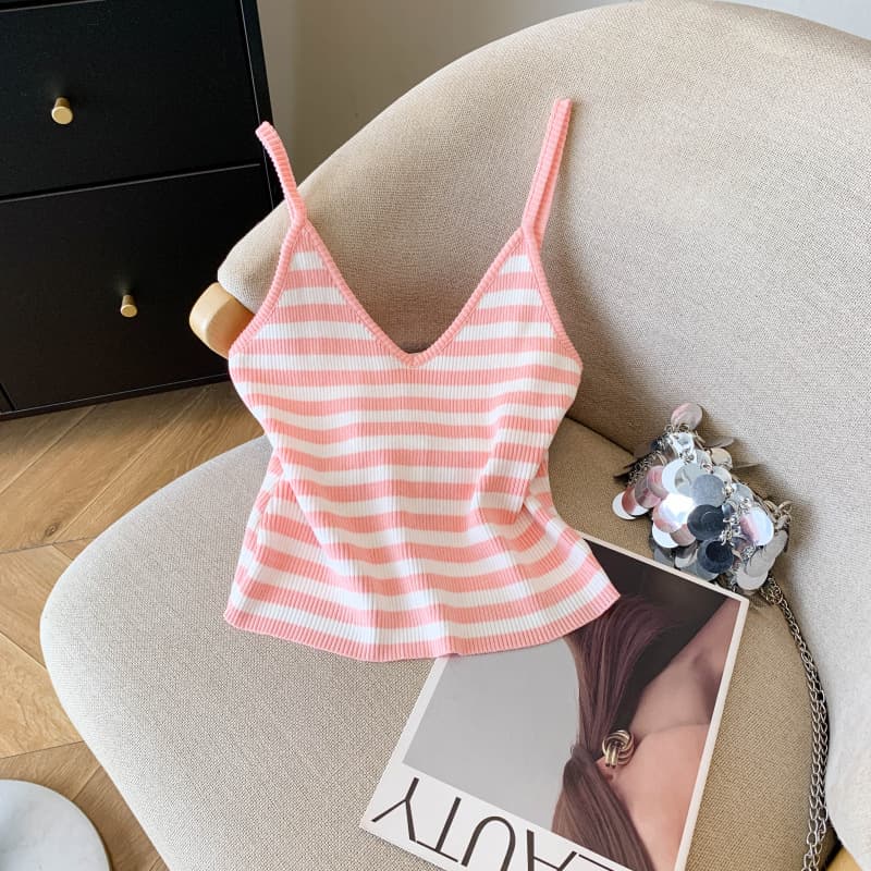 Actual Photo Bulk Stock 2026 Summer New Striped Camisole Sweet Spicy Girl Short Slim Ice Silk Knit Vest Women