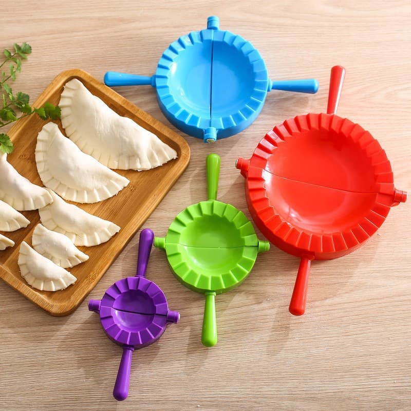 Ready PP plastic colorful manual dumpling mold, kitchen dumpling making tool