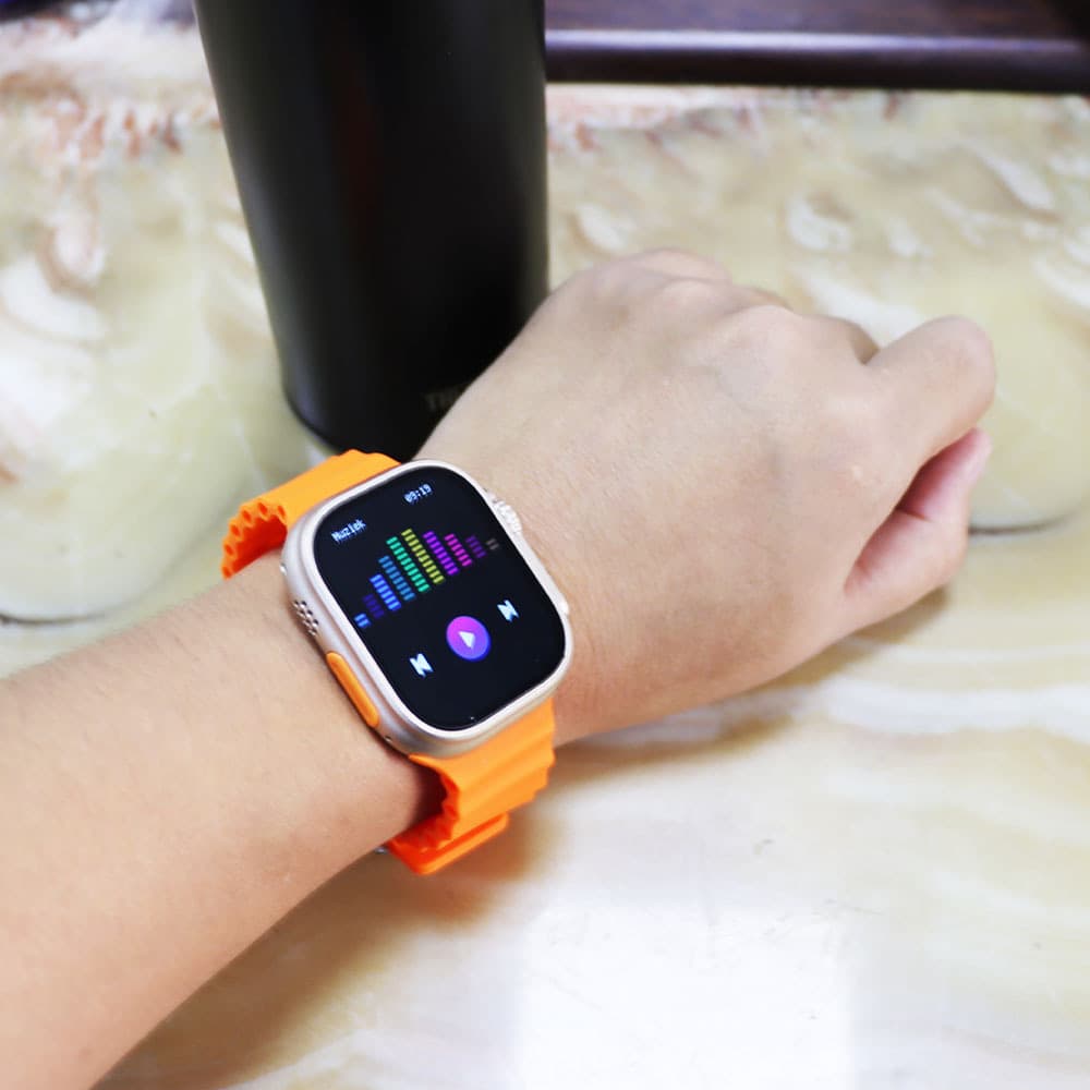 T500ULTRA sports watch. Can make calls and play music via Bluetooth.
