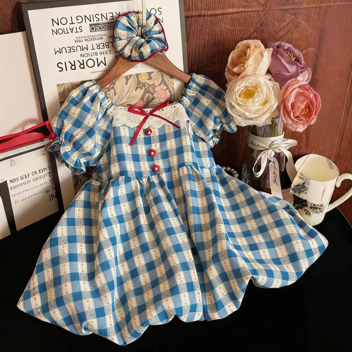 Girls' dress blue plaid short-sleeved French flower skirt summer new style kindergarten children's fashion flower skirt