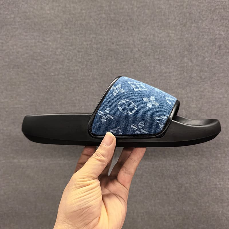 New 2026 Men's Printed Fashion Slide Sandals Summer European and American Classic Large Size Outdoor Slippers