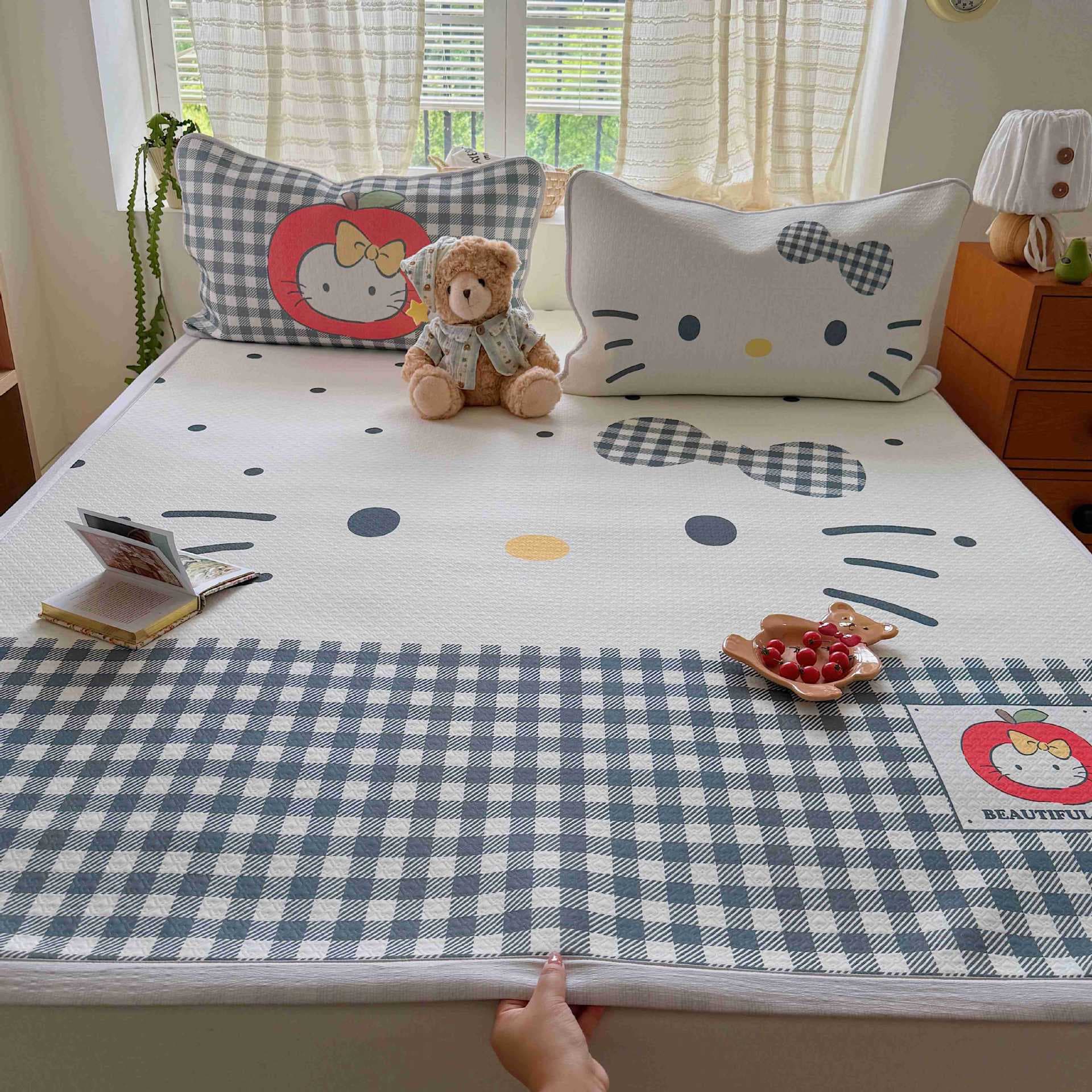 Class A Cool-Touch Ice Bean Bed Mat Three-Piece Set, Ice Bean Summer Cooling Mat, Single Dormitory Air Conditioning Soft Mat 3