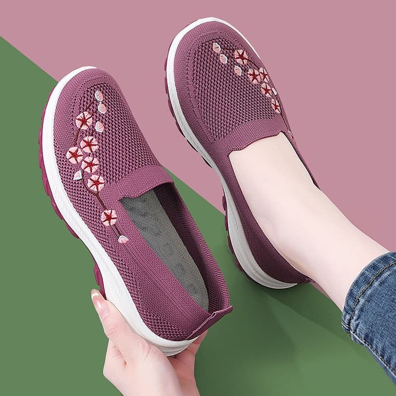 Old Beijing Cloth Shoes Women's Summer Embroidered Breathable Mesh Anti-Slip Soft Sole Casual Sports Shoes, Mother Shoes, Middle-Aged and Elderly Walking Shoes