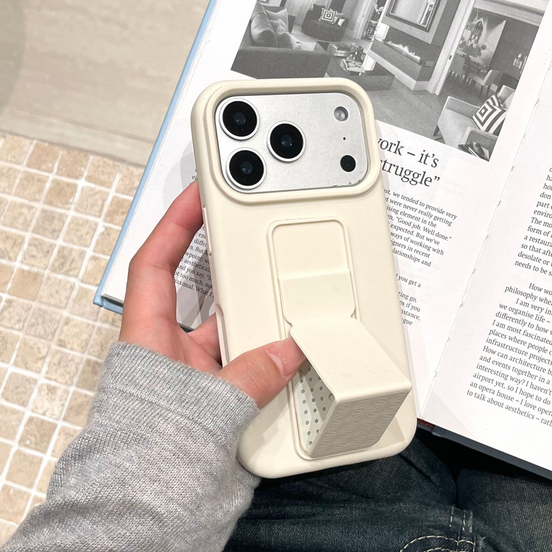 One-word stand suitable for iPhone 17pm mobile phone case Apple 16pm liquid silicone skin-feel anti-fall protective case 15