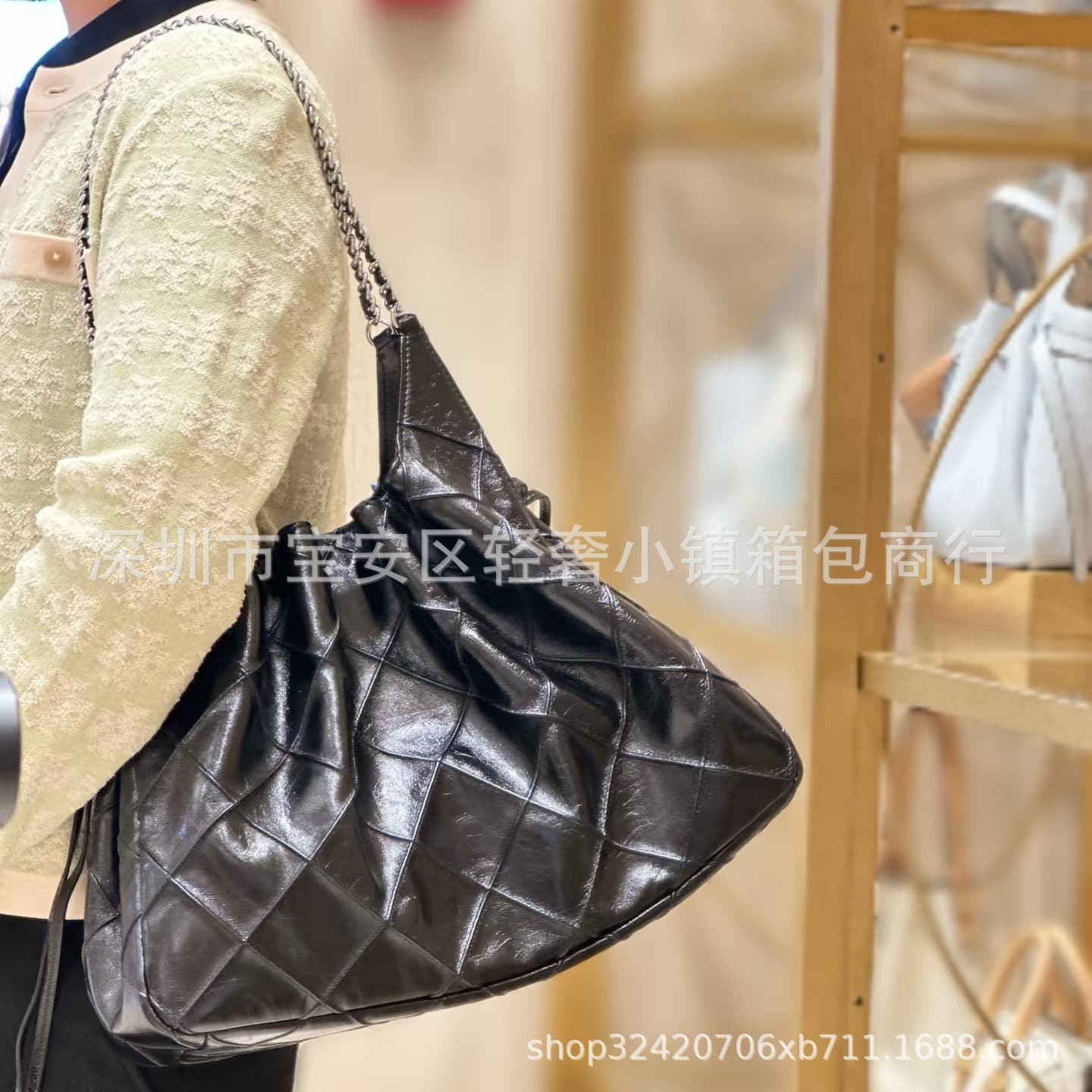 Trendy TB Diamond Quilted Tote Bag Fashion Versatile Hobo Bag Mini Shopping Bag Chanel-Style Chain Women's Bag Garbage Bag