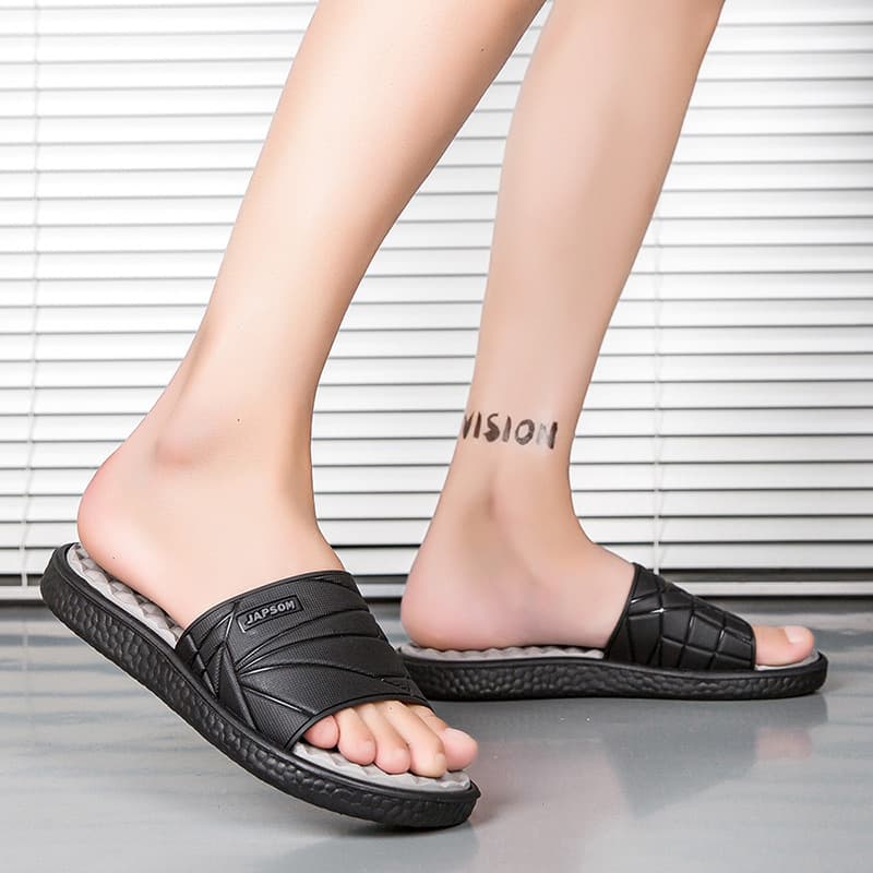 Outdoor Men's Trendy Large Size Massage Thick-Soled Casual Beach Slippers for Home Bathing Extra Large Size Slippers Summer