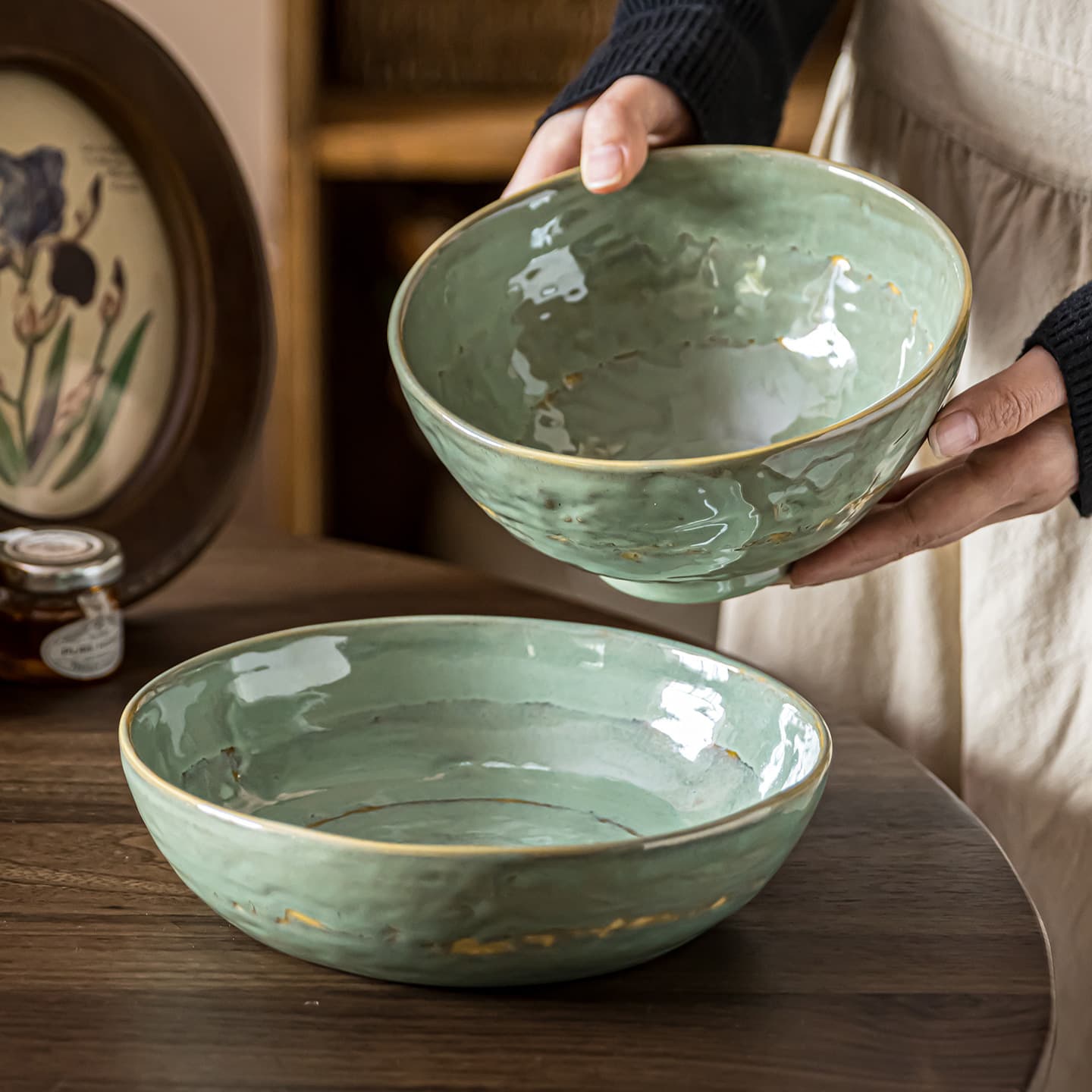 Wabi-sabi style beautiful tableware, ceramic vegetable bowl, household noodle bowl, retro round salad bowl, for restaurant, hotel, and homestay use