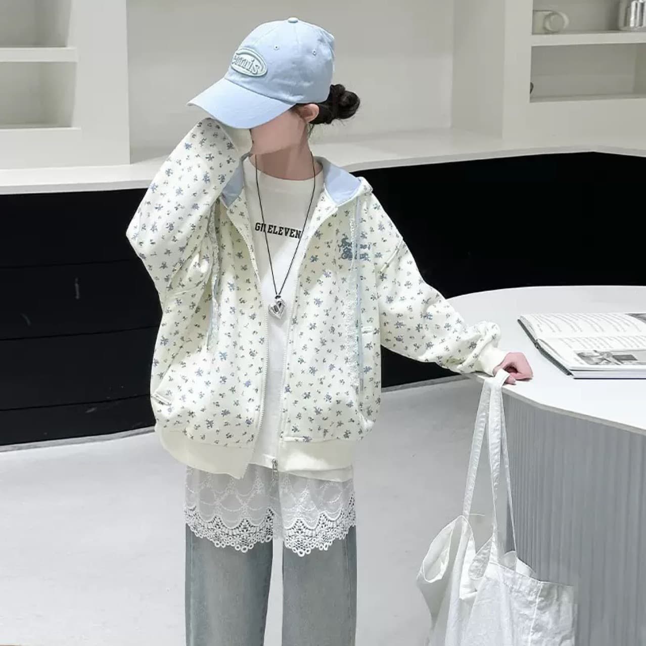 Girls' Spring/Fall Coat 2025 New Style, Big Girls' Student Autumn Top, Stylish Korean-Style Floral Cardigan