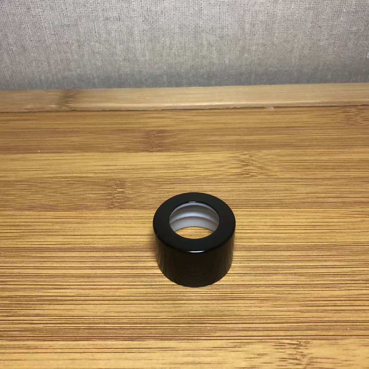 Wholesale 28-tooth 24-tooth aromatherapy bottle accessories, anodized aluminum caps in various colors, electrolytic caps for aromatherapy bottles