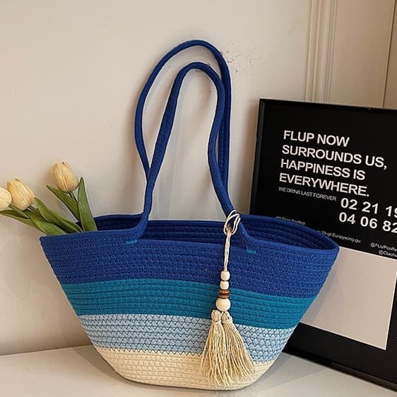 Woven bag for women, large capacity, new spring/summer 2025 style, casual shoulder bag, shopping basket bag, beach vacation bag.