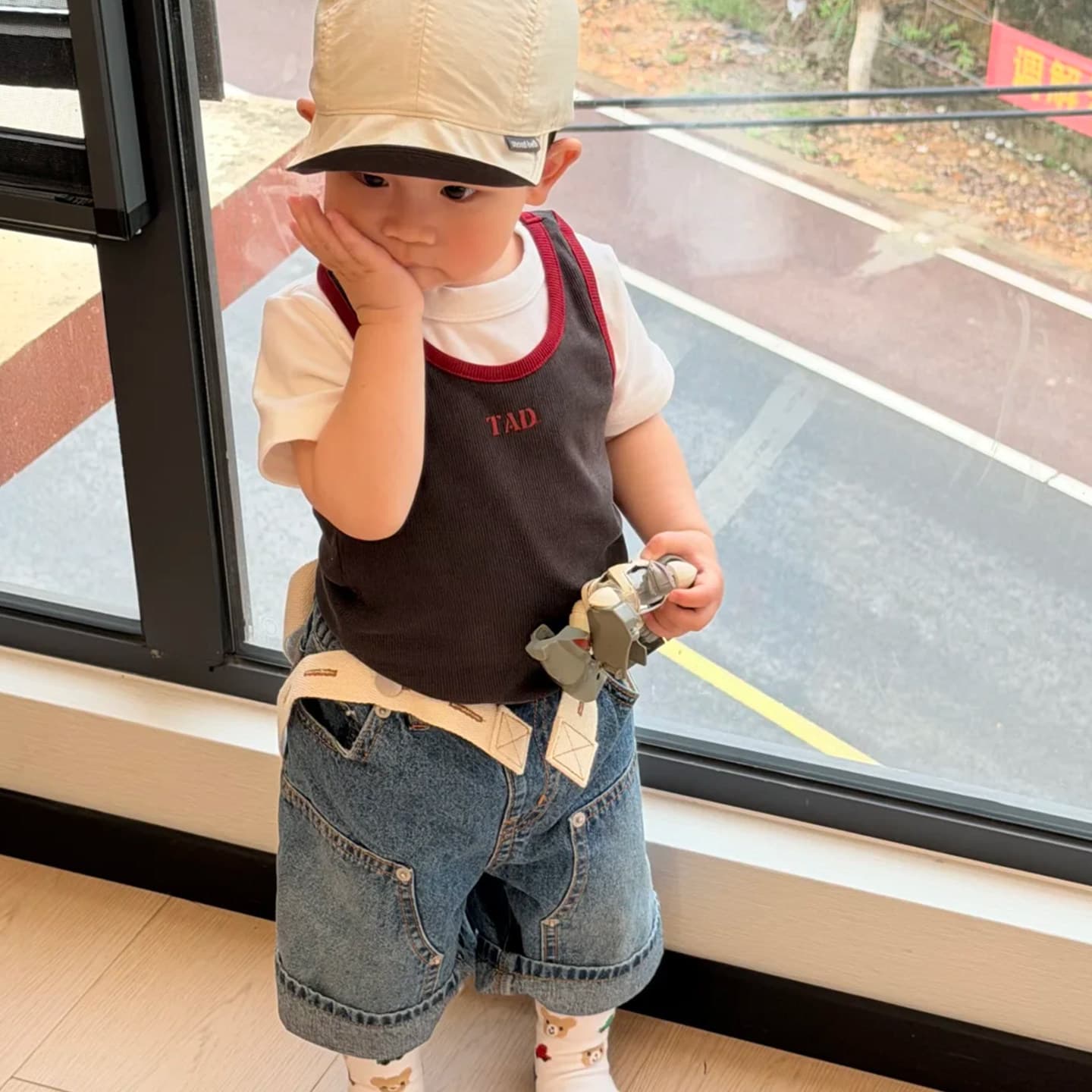 Boys' pants, children's summer clothes, 2026 new thin super hot removable suspenders, baby girl's denim shorts trendy