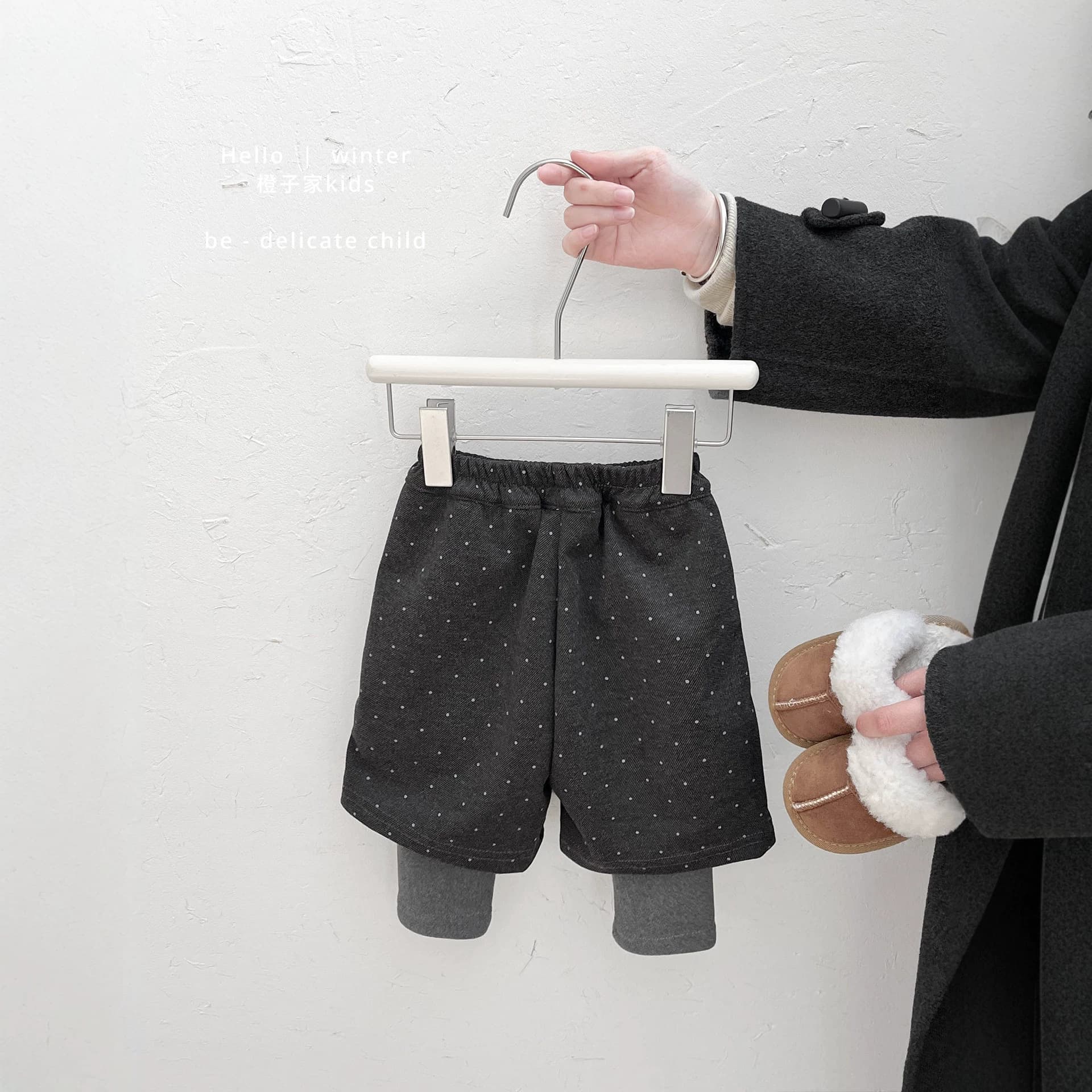 Girls' winter Korean version fake two-piece leggings for baby girls, velvet thickened pants, children's style warm trousers