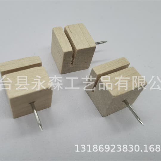 Wooden thumbtacks, square slot-type thumbtacks, square cut-out thumbtacks, push pins, drawing pins factory wholesale for office use